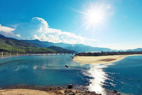 Vịnh Lăng Cô – điểm du lịch lý tưởng cho hè 2019
